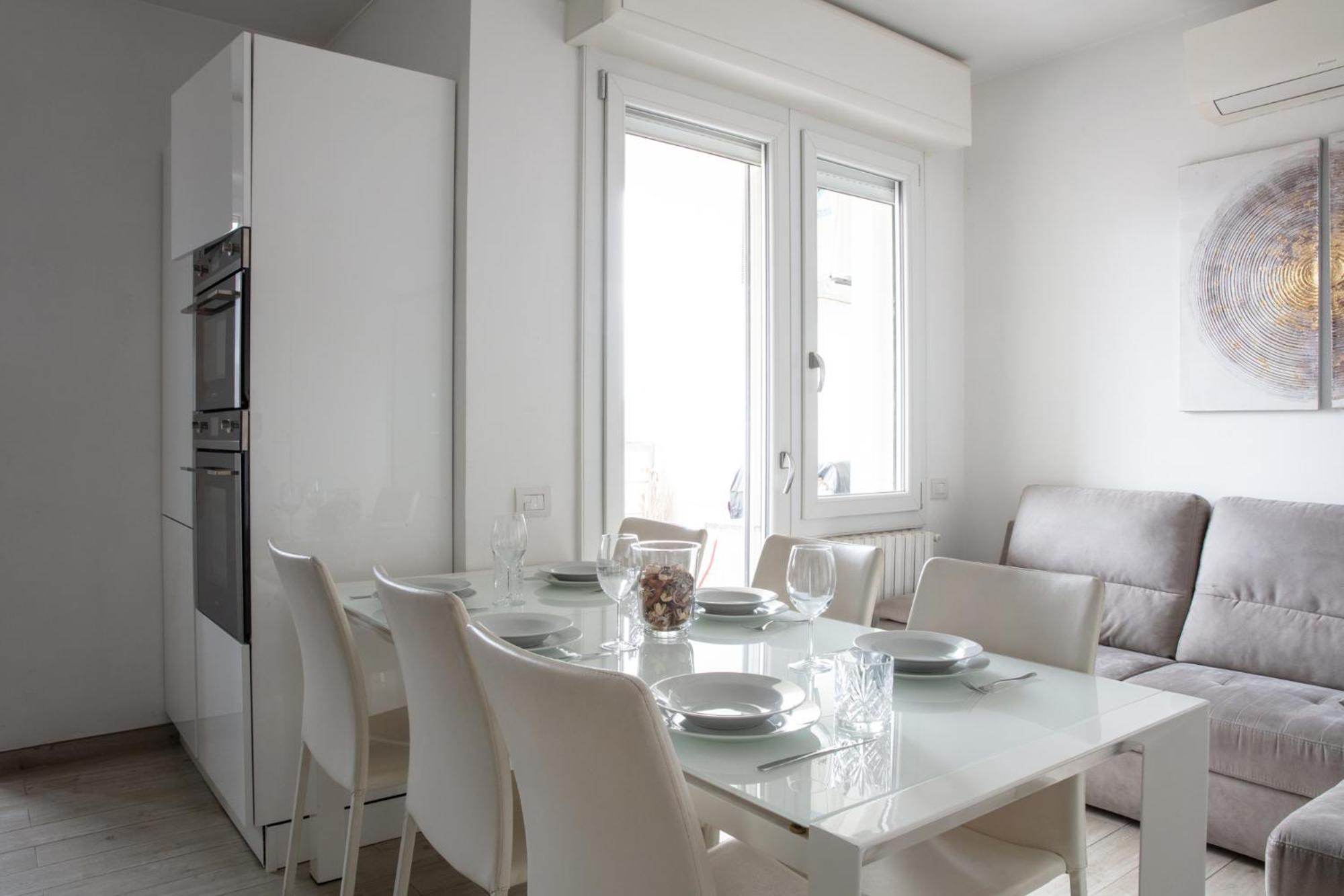 Dehomes - Porta Genova Luxury Stay Милано Екстериор снимка